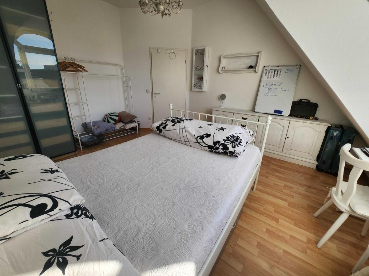 One Private Room Available In A Two Room Apartment In Tegel, Berlin Luaran gambar